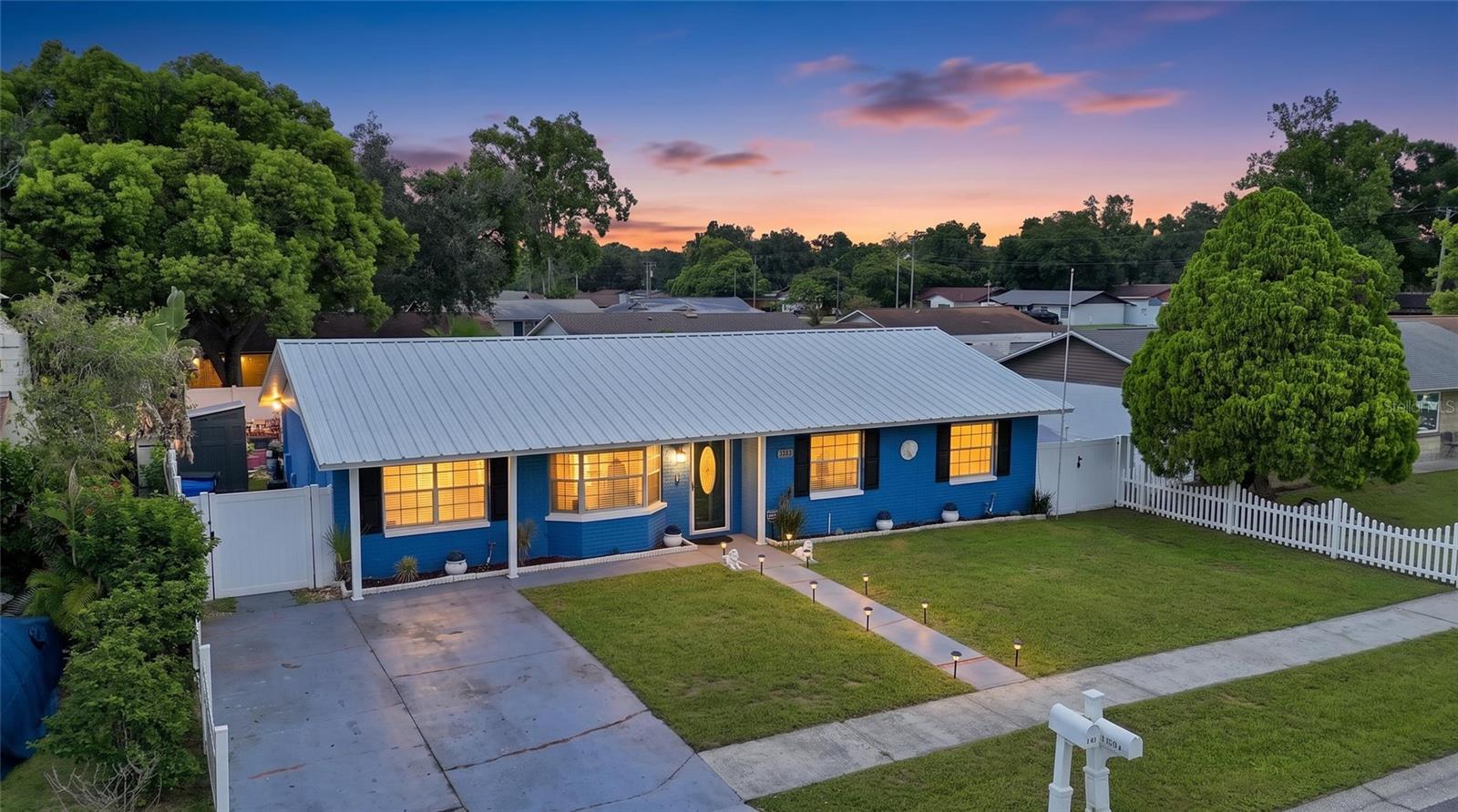 Photo of 1206 TULIPWOOD DRIVE SEFFNER FL 33584