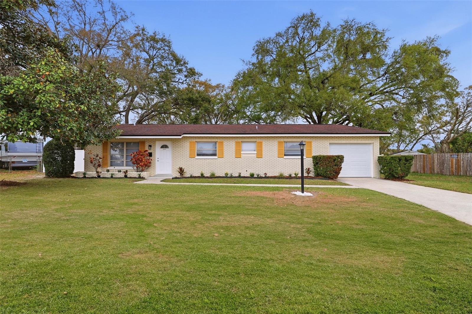 Photo of 2327 W KNOLLWOOD PLACE TAMPA FL 33604