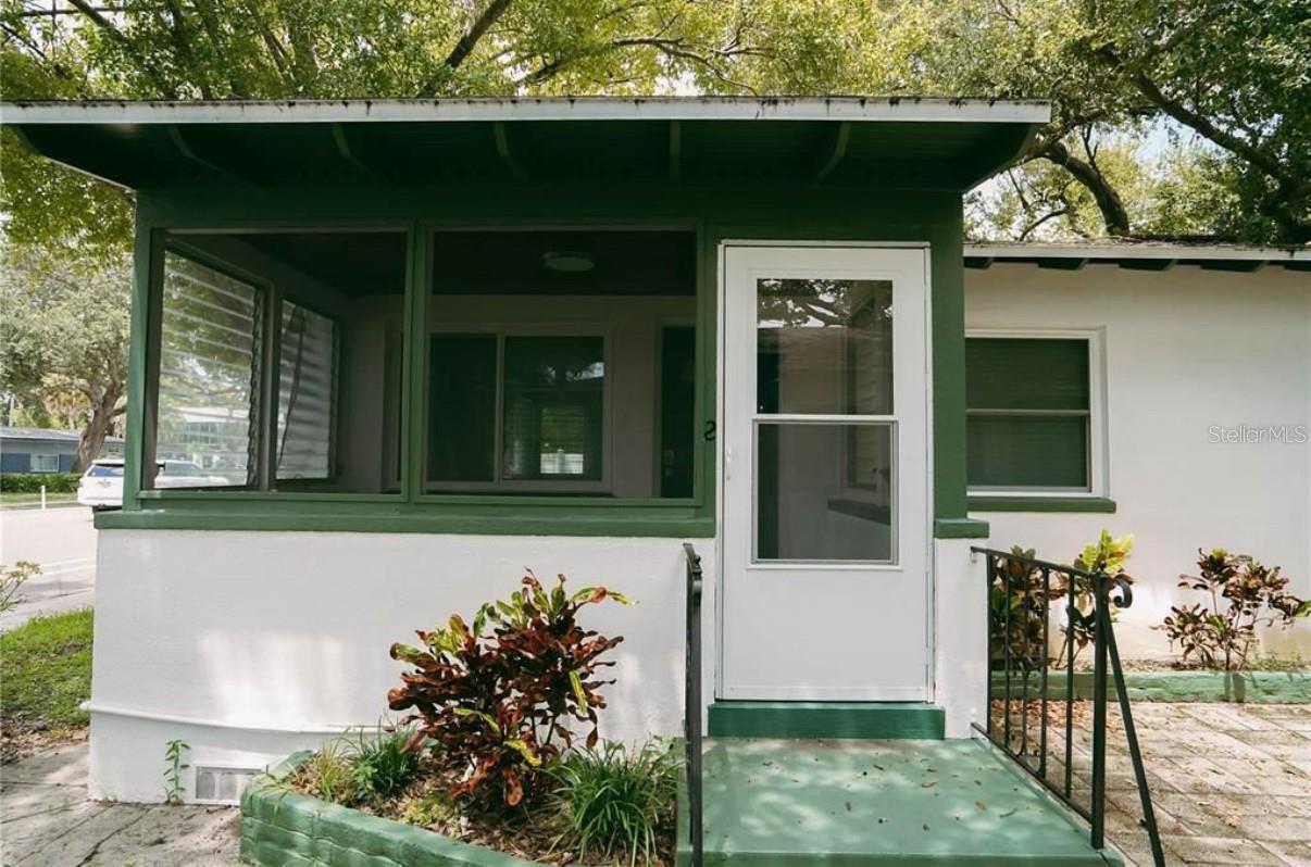 Photo of 2001 DR MARTIN LUTHER KING JR STREET #4 ST PETERSBURG FL 33704
