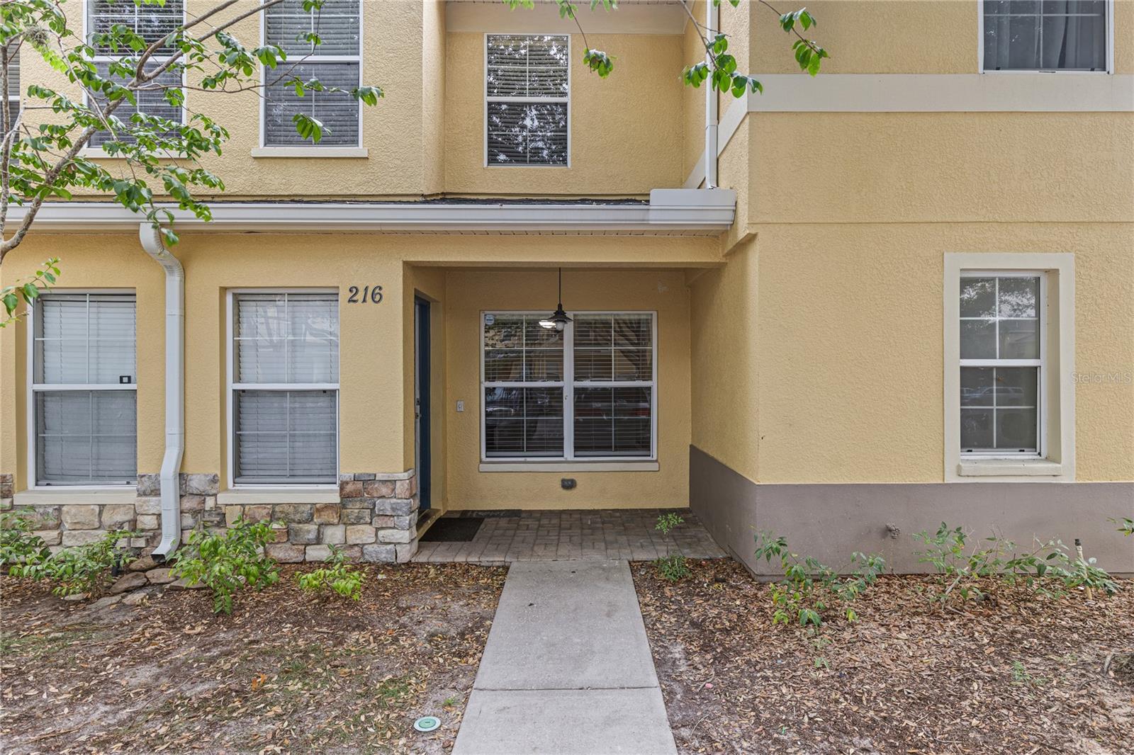 Photo of 216 DRAGONS FIRE PLACE VALRICO FL 33594