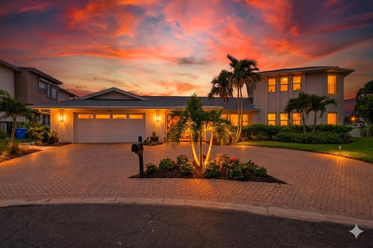 Photo of 812 SNUG ISLAND CLEARWATER BEACH FL 33767