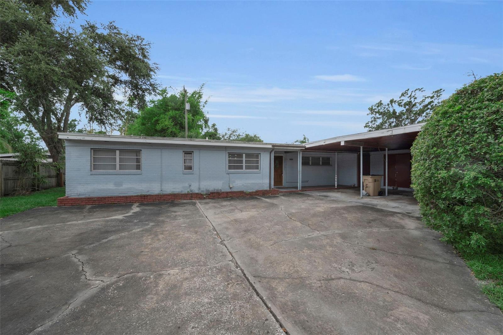 Photo of 509 BROXBURN AVENUE TAMPA FL 33617