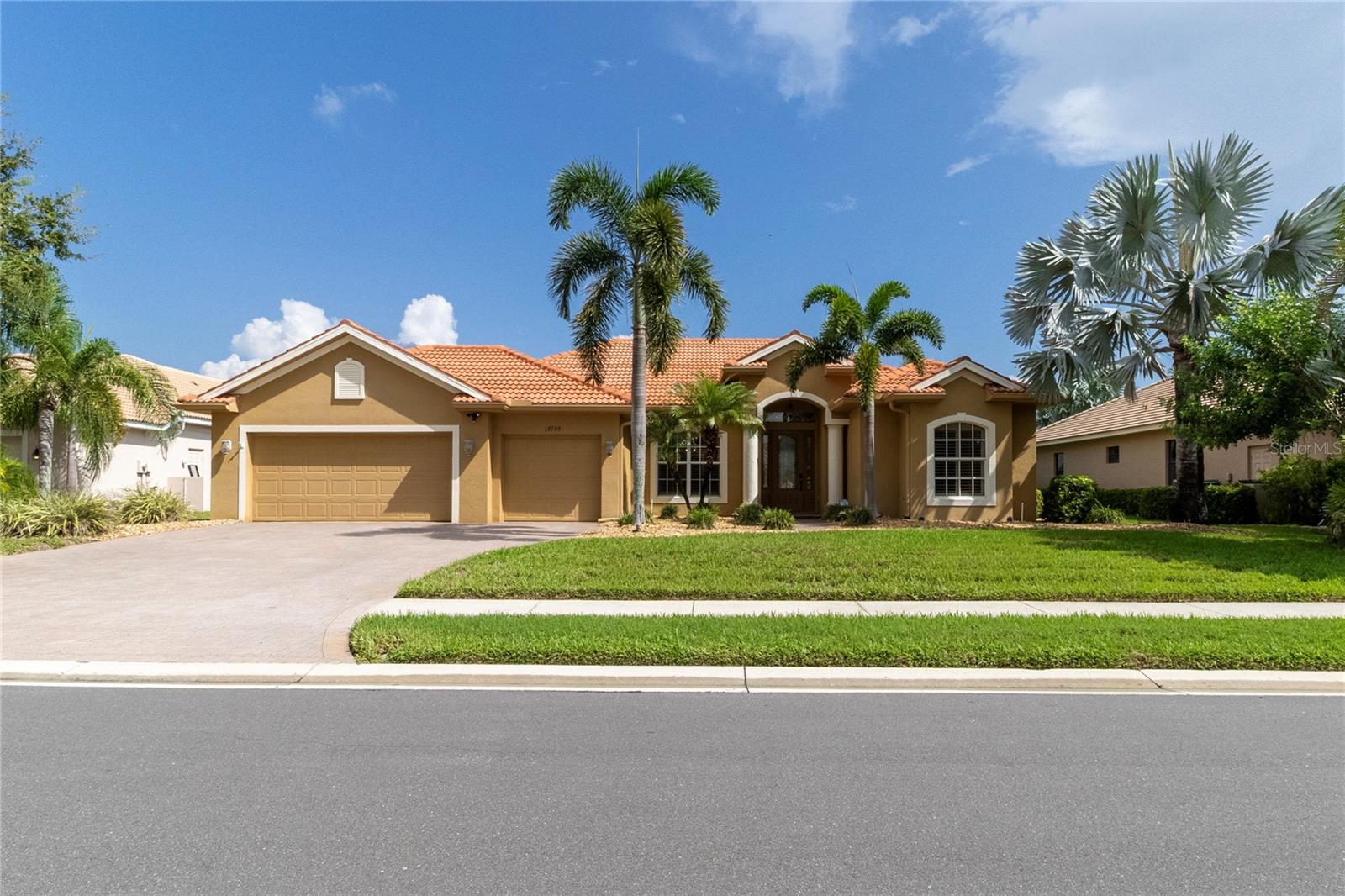 Photo of 12709 PENGUIN DRIVE BRADENTON FL 34212