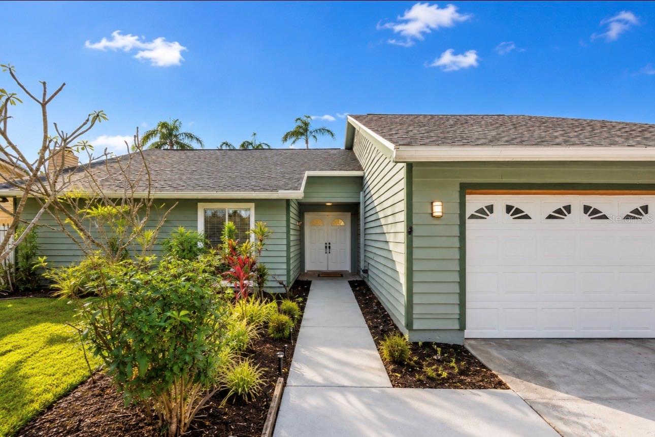 Photo of 10906 AUTUMN OAK PLACE TAMPA FL 33618
