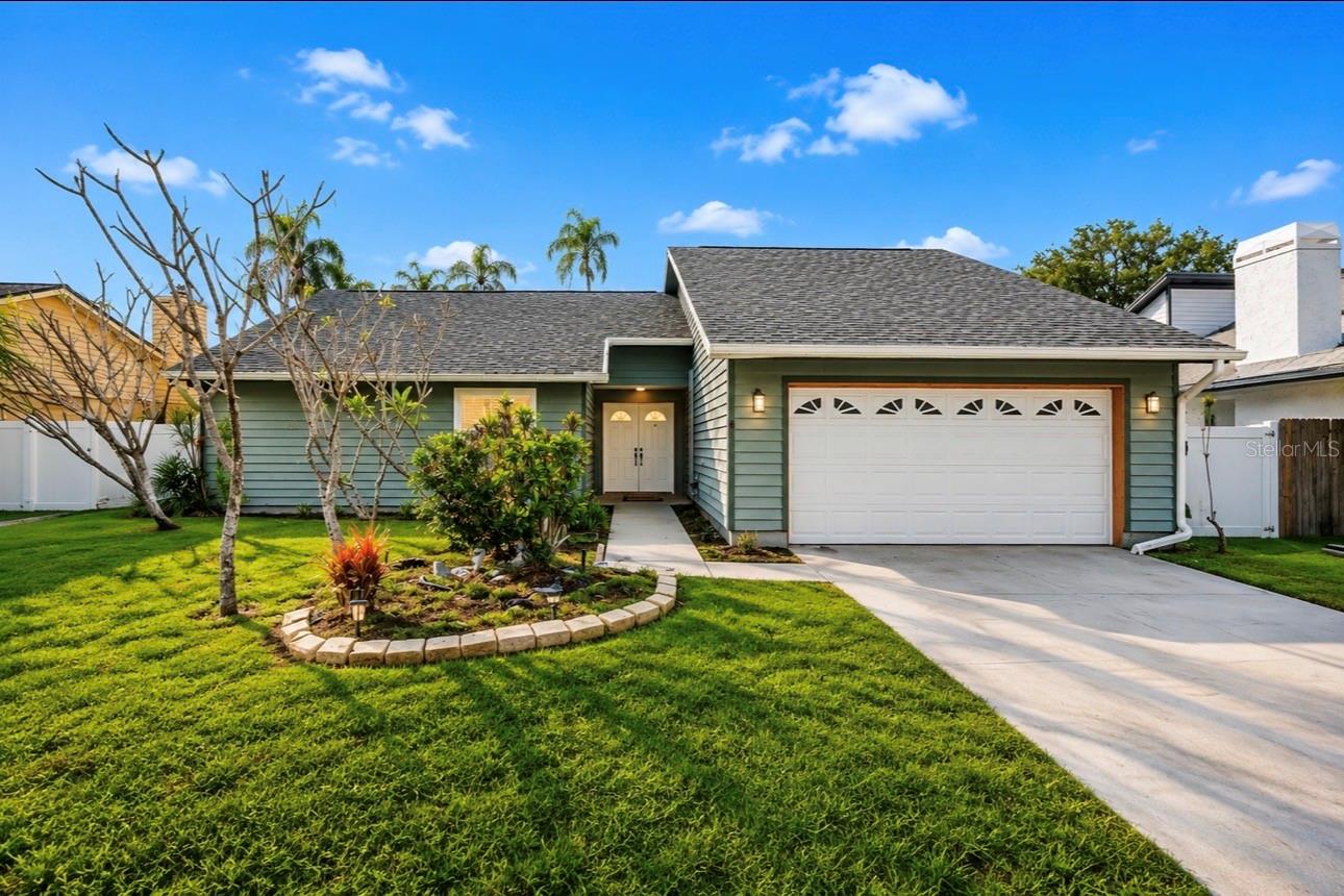 Photo of 10906 AUTUMN OAK PLACE TAMPA FL 33618
