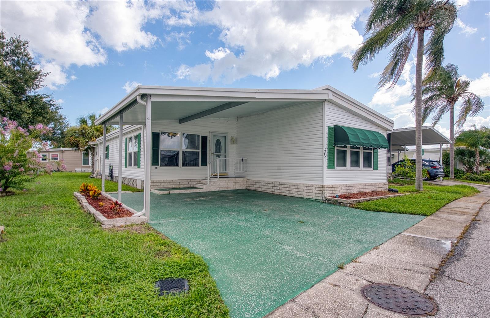 Photo of 407 DOLPHIN DRIVE OLDSMAR FL 34677