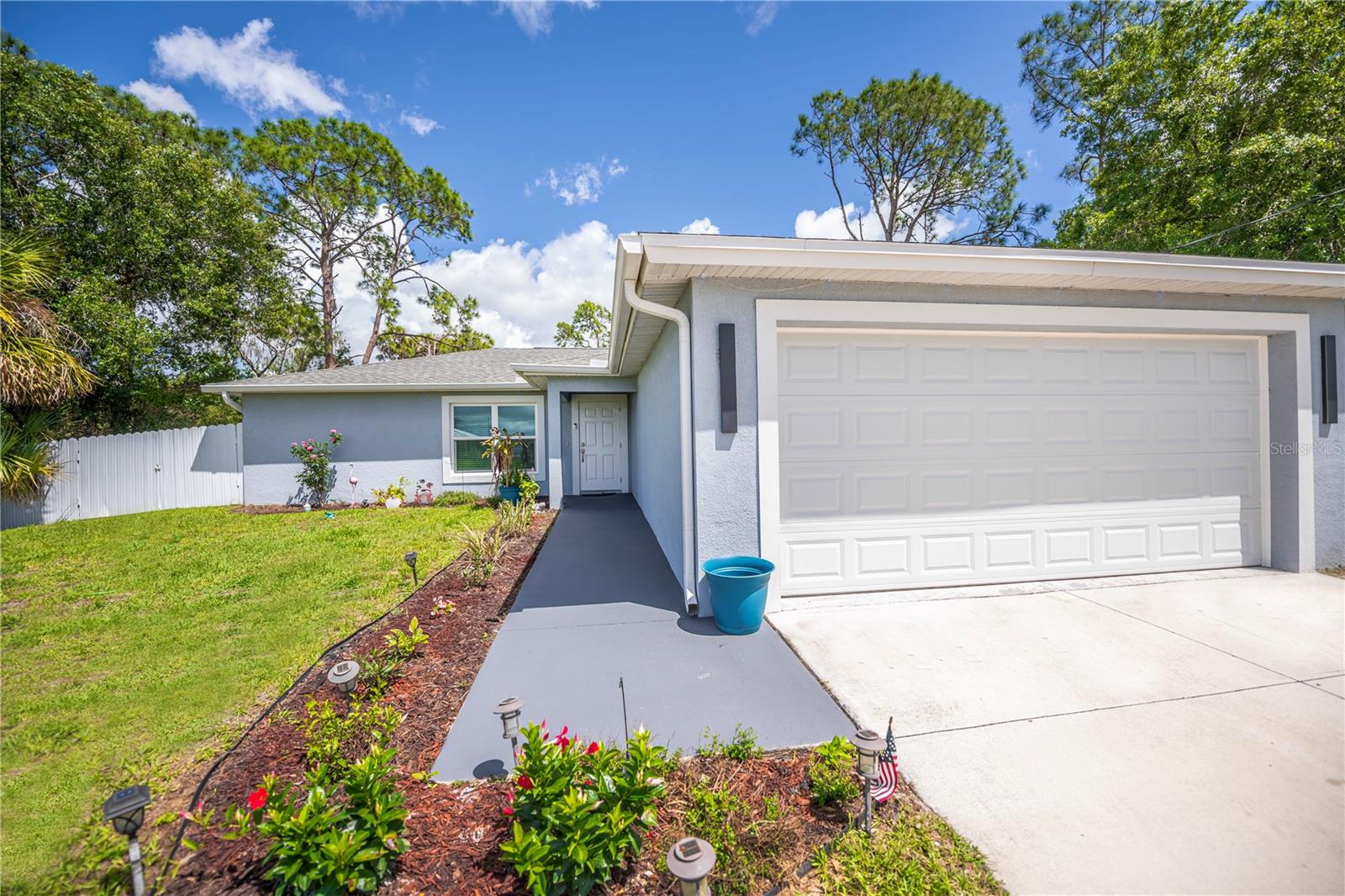 Photo of 7081 BRAZIL CIRCLE LABELLE FL 33935