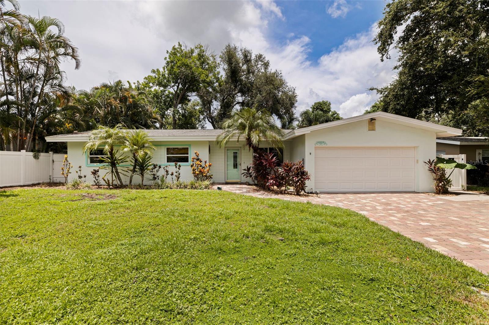 Photo of 13555 CROFT DRIVE LARGO FL 33774