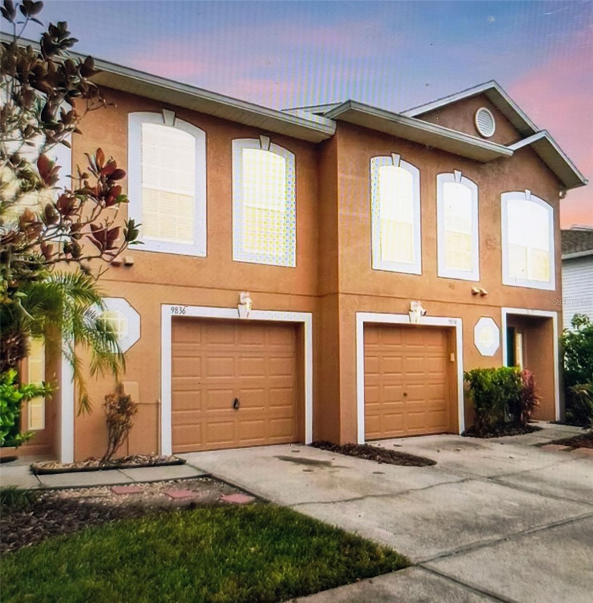 Photo of 9836 ASHBURN LAKE DRIVE TAMPA FL 33610