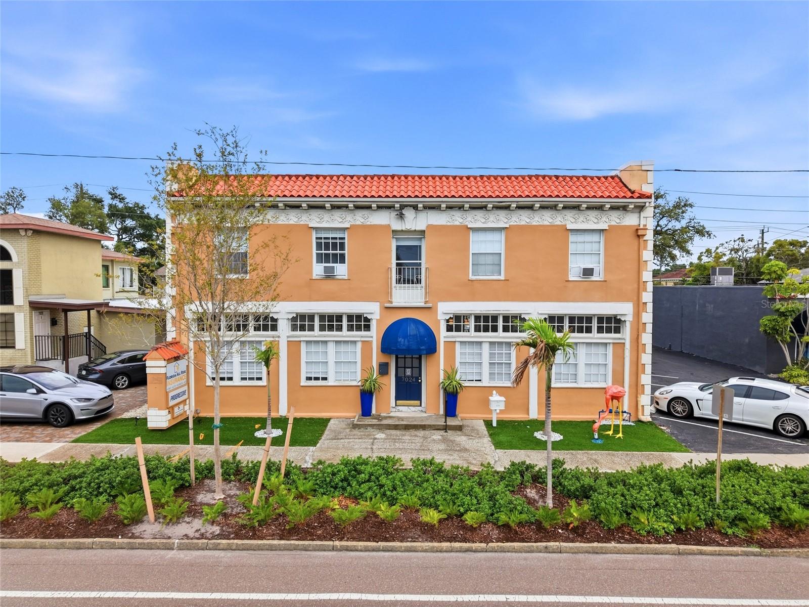 Photo of 7024 CENTRAL AVENUE ST PETERSBURG FL 33707