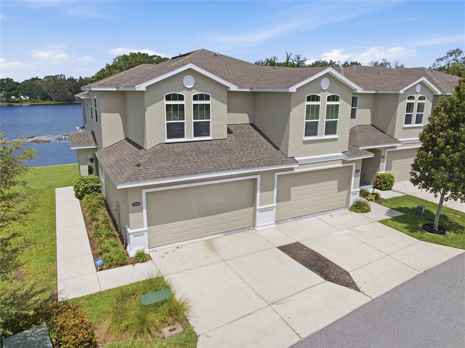 Photo of 1934 LAKE RIDGE BOULEVARD CLEARWATER FL 33763