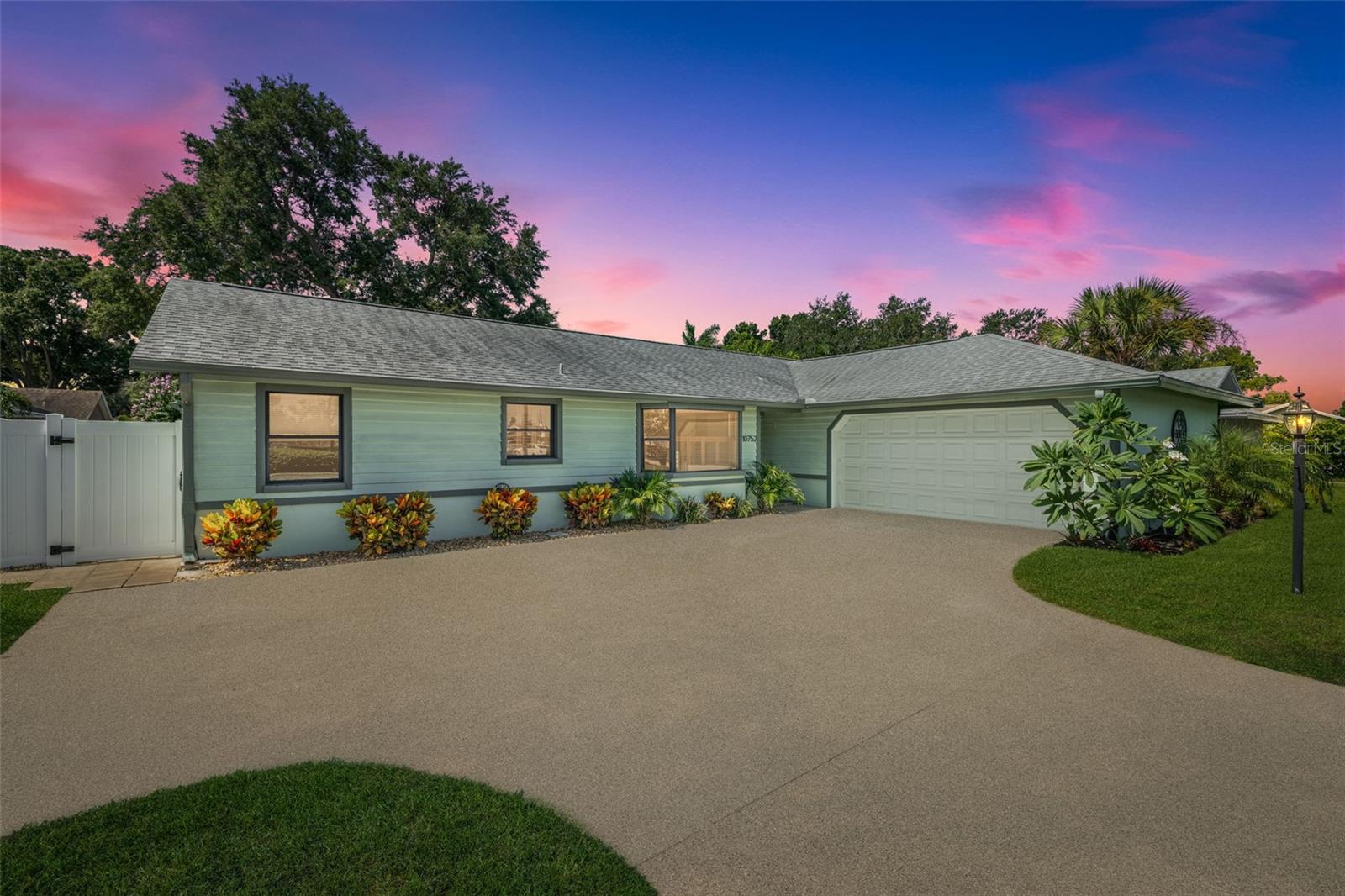Photo of 10752 126TH AVENUE LARGO FL 33778