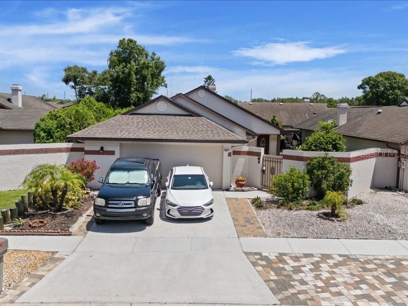 Photo of 10903 LANDON LANE TAMPA FL 33635