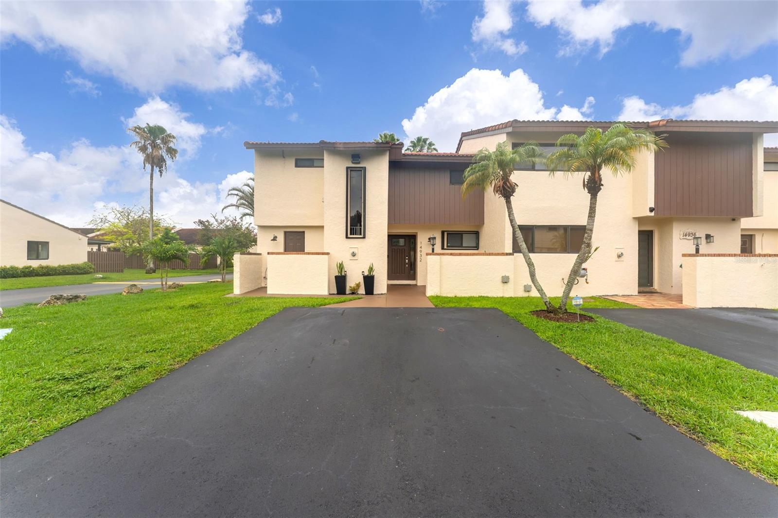 Photo of 14932 SW 89TH ST MIAMI FL 33196