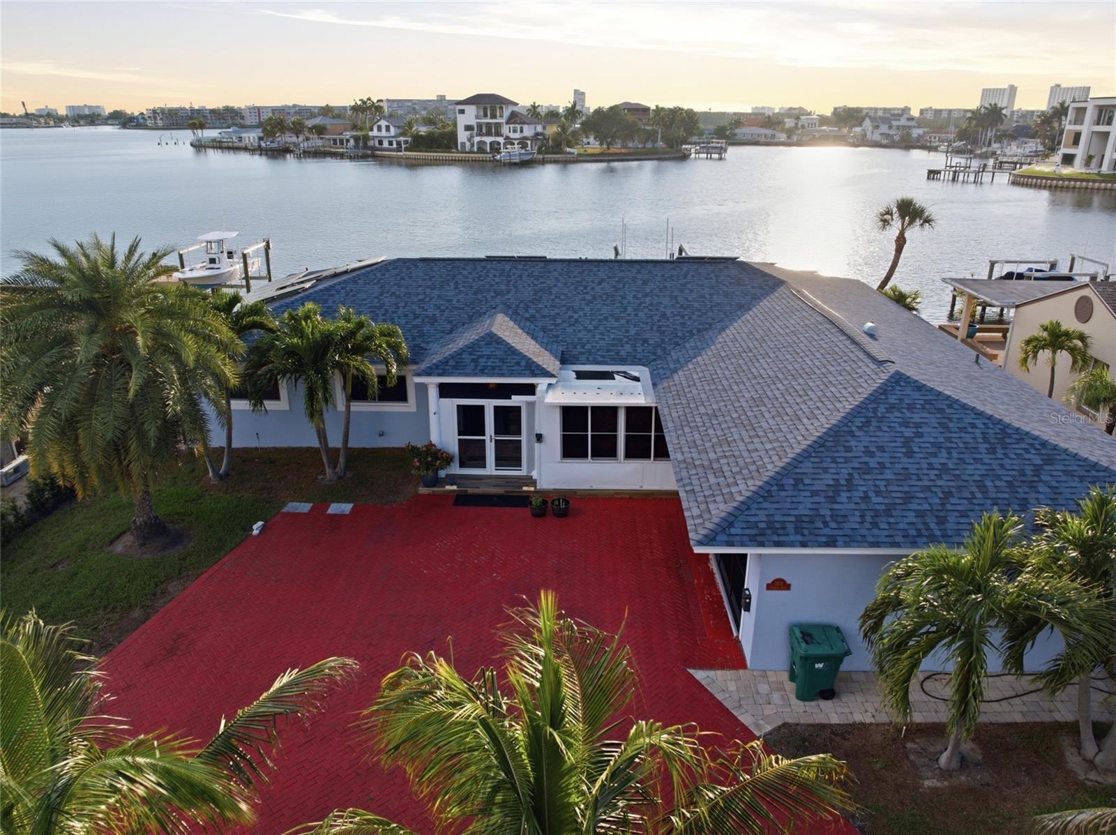 Photo of 1818 DOLPHIN BOULEVARD ST PETERSBURG FL 33707
