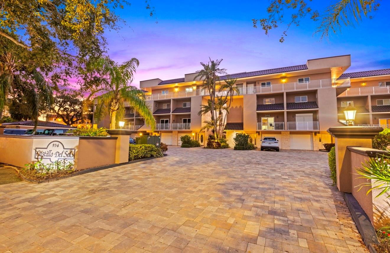 Photo of 936 PINELLAS BAYWAY #T10 ST PETERSBURG FL 33715