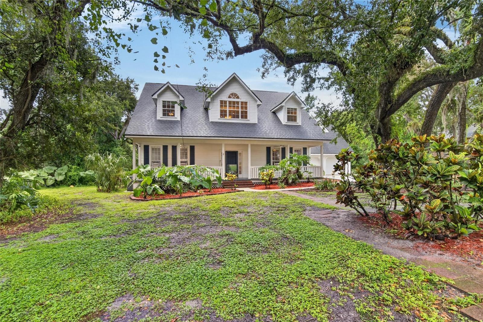 Photo of 1701 COTTAGE OAKS COURT BRANDON FL 33510