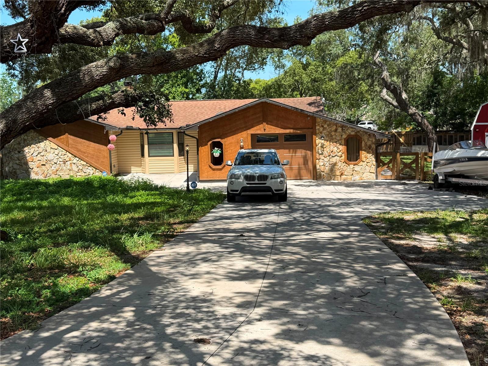 Photo of 325 GULFPORT LANE SPRING HILL FL 34608