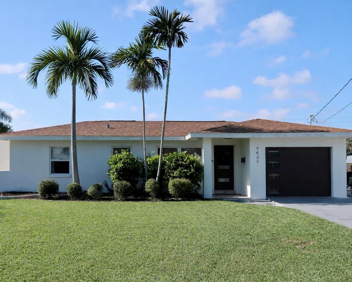 Photo of 9484 TREASURE LANE ST PETERSBURG FL 33702
