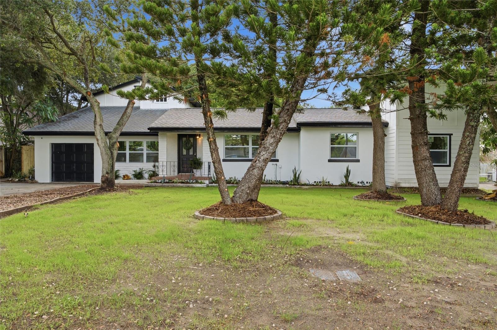 Photo of 809 WOODCREST AVENUE CLEARWATER FL 33756