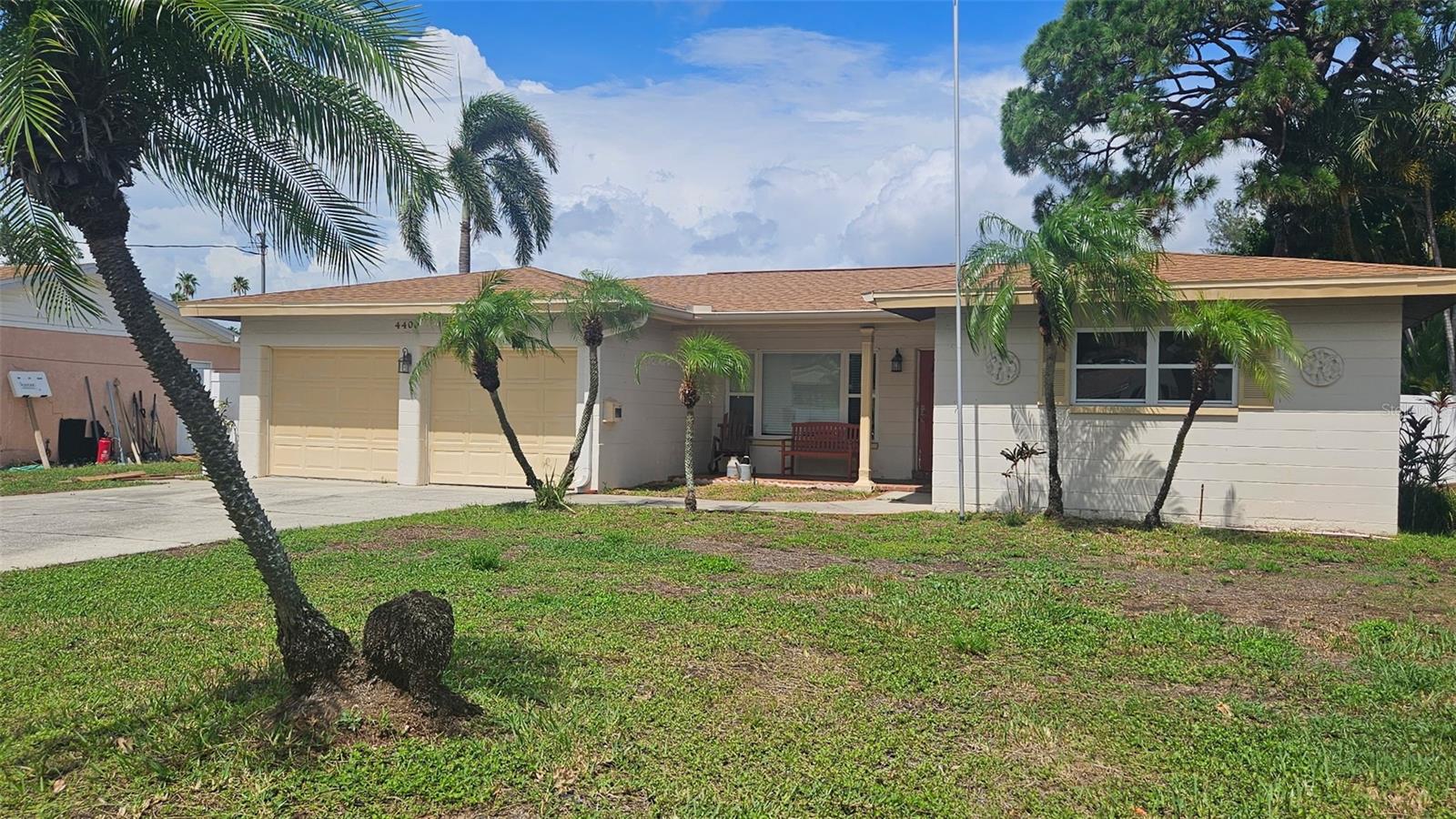 Photo of 4400 HUNTINGTON STREET ST PETERSBURG FL 33703