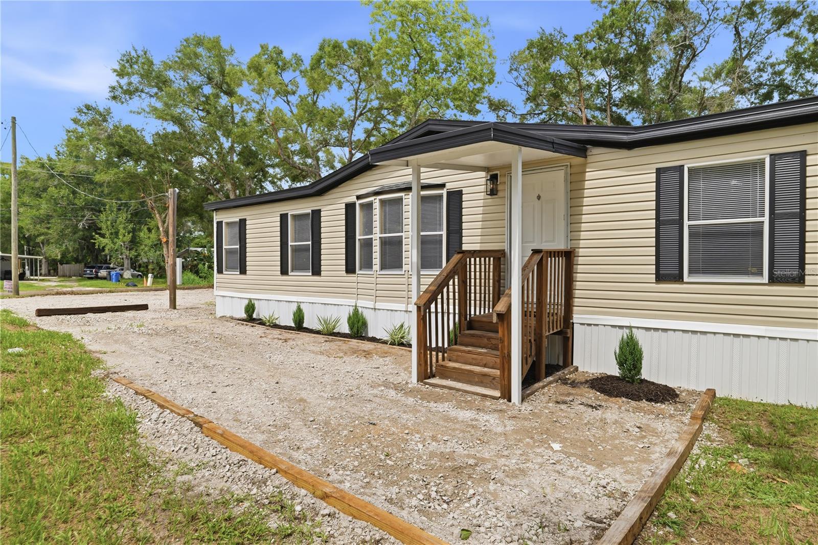 Photo of 8726 N MEADOWVIEW CIR TAMPA FL 33625