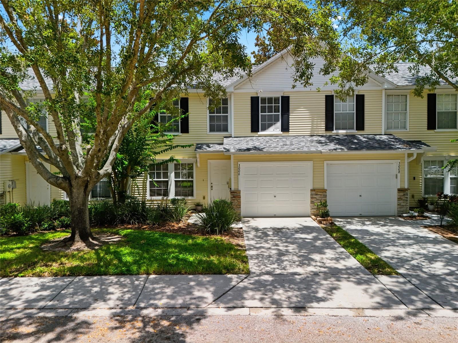 Photo of 3006 AMBER OAK DRIVE VALRICO FL 33594