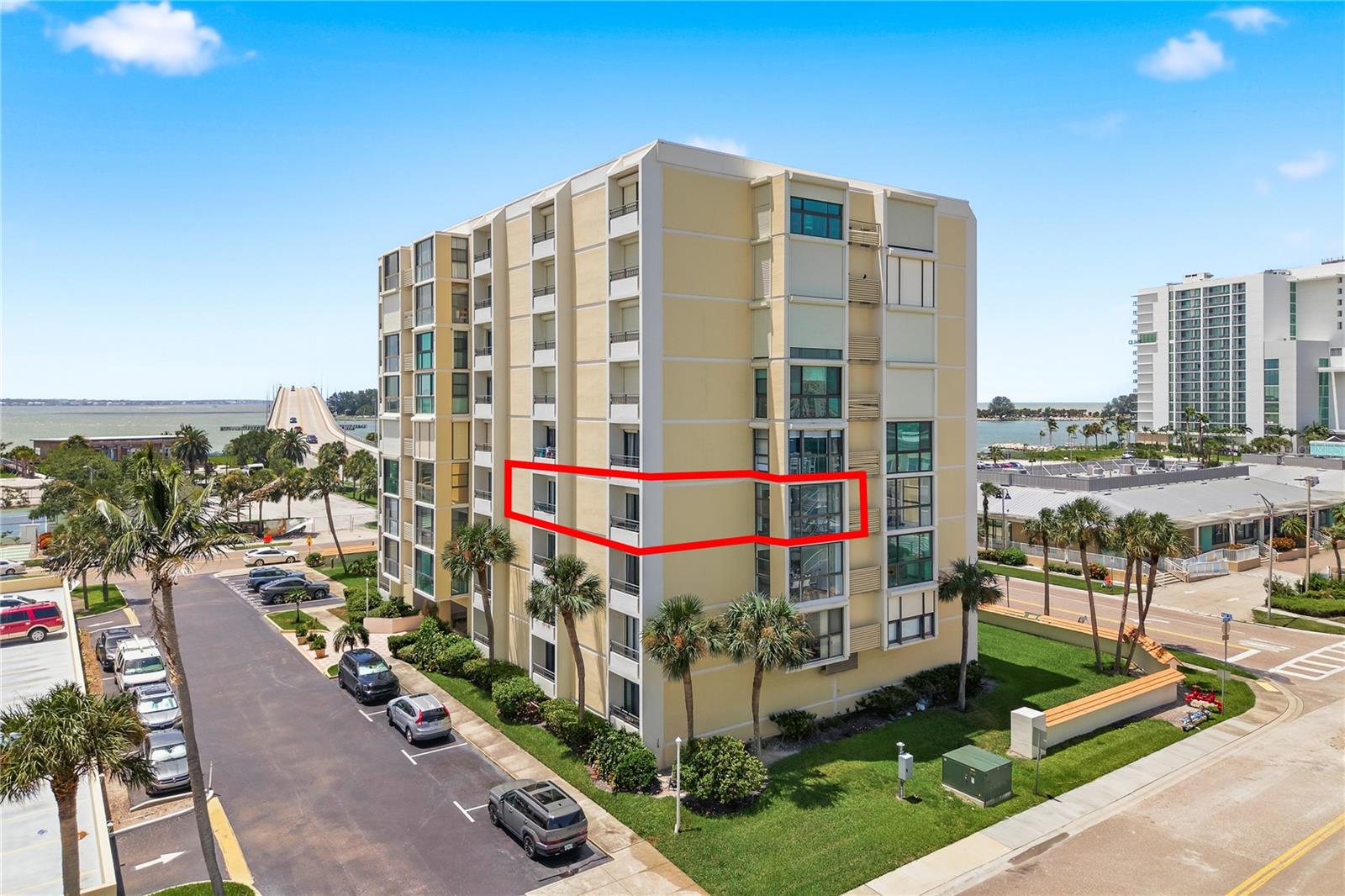 Photo of 800 S GULFVIEW BOULEVARD #403 CLEARWATER BEACH FL 33767