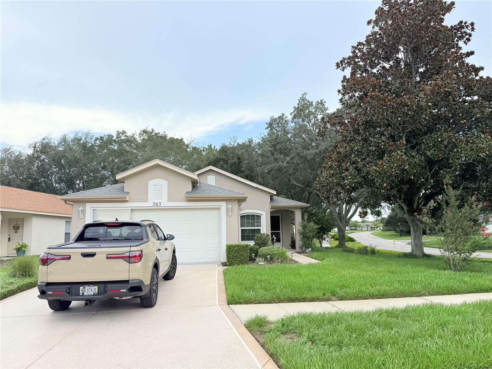 Photo of 265 CENTER OAK CIRCLE SPRING HILL FL 34609
