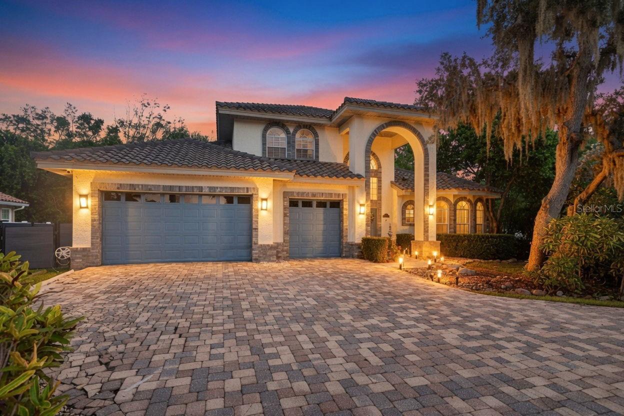 Photo of 4660 LAUREL OAK LANE ST PETERSBURG FL 33703