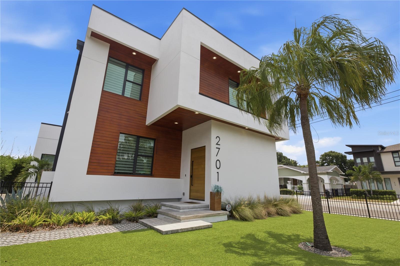 Photo of 2701 N POPLAR AVENUE TAMPA FL 33602