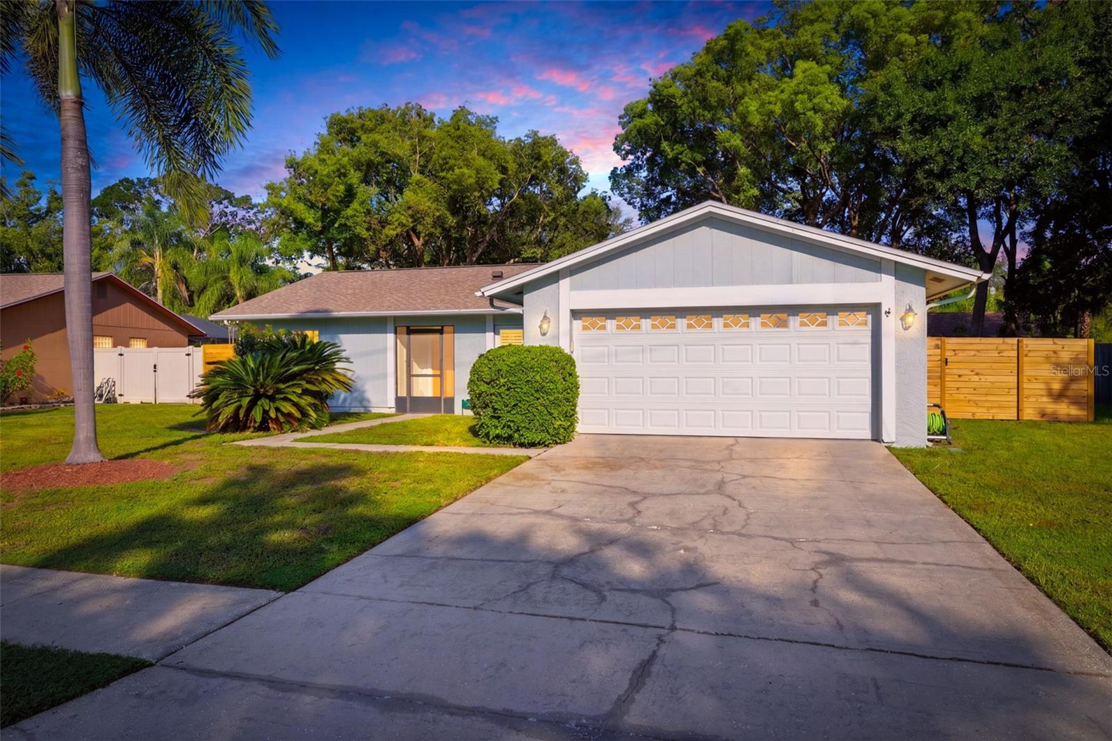 Photo of 15906 CRYING WIND DRIVE TAMPA FL 33624