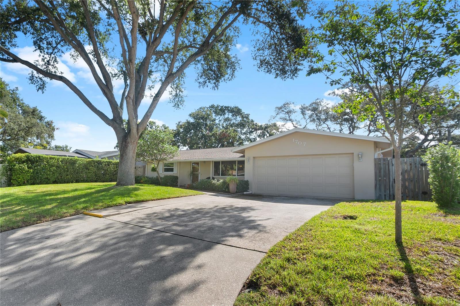 Photo of 1707 RIDGEWAY DRIVE CLEARWATER FL 33755