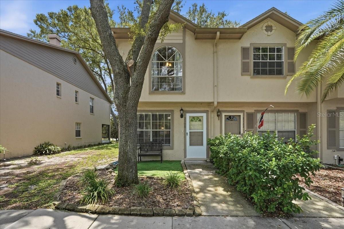 Photo of 2120 FLETCHERS POINT CIRCLE TAMPA FL 33613
