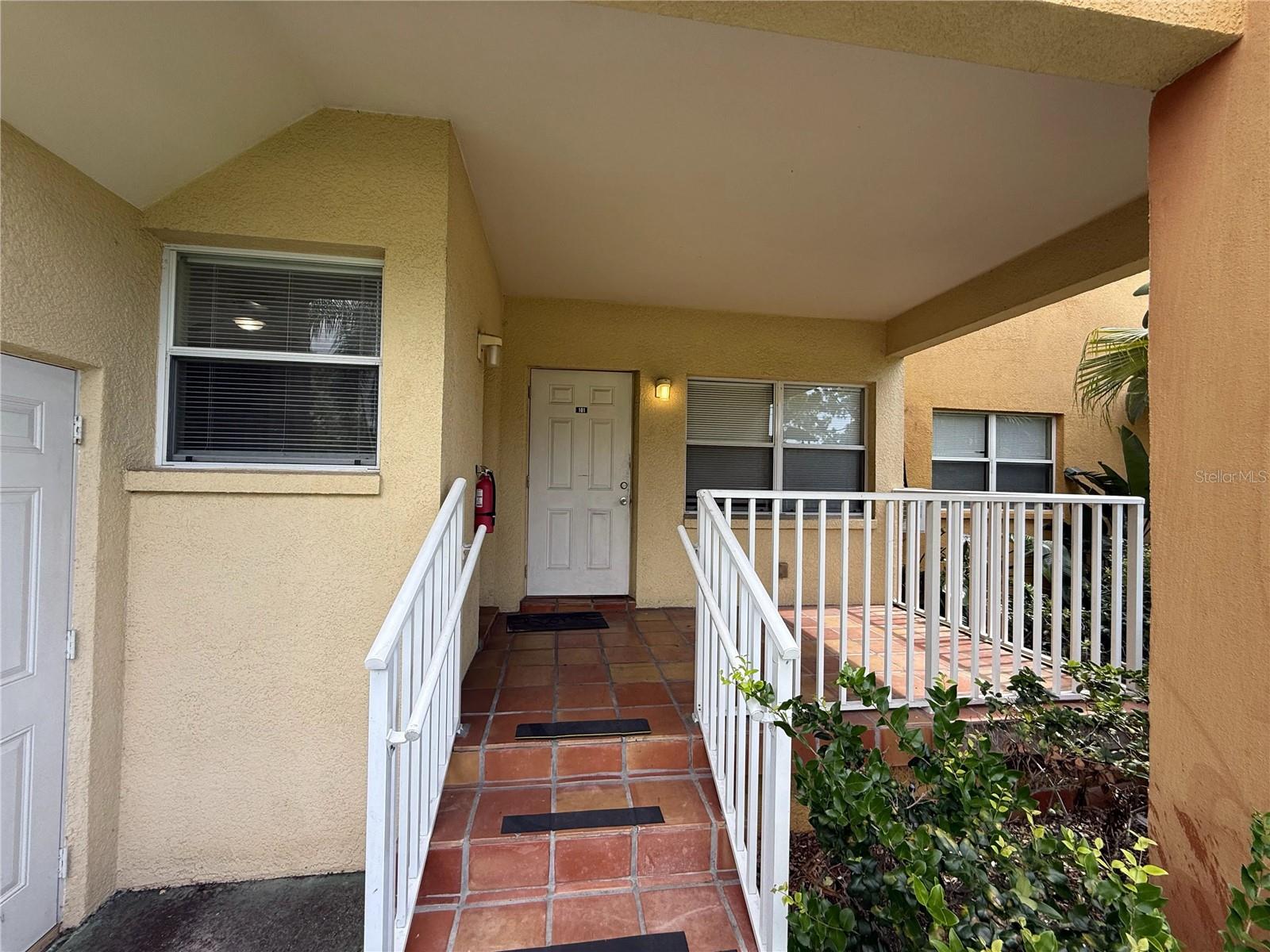Photo of 1355 DREW STREET #101 CLEARWATER FL 33755