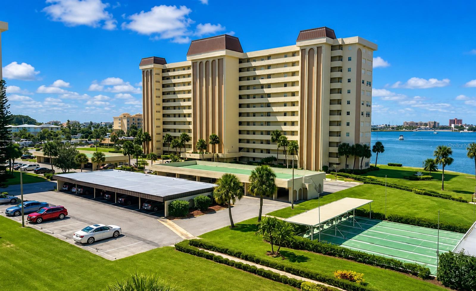 Photo of 4575 COVE CIRCLE #506 ST PETERSBURG FL 33708