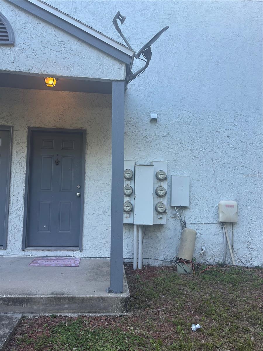 Photo of 1320 MOUNTAINVIEW #1320 TAMPA FL 33612