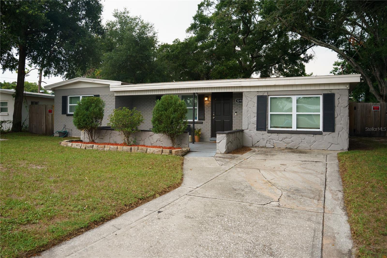 Photo of 10906 N LANTANA AVENUE TAMPA FL 33612