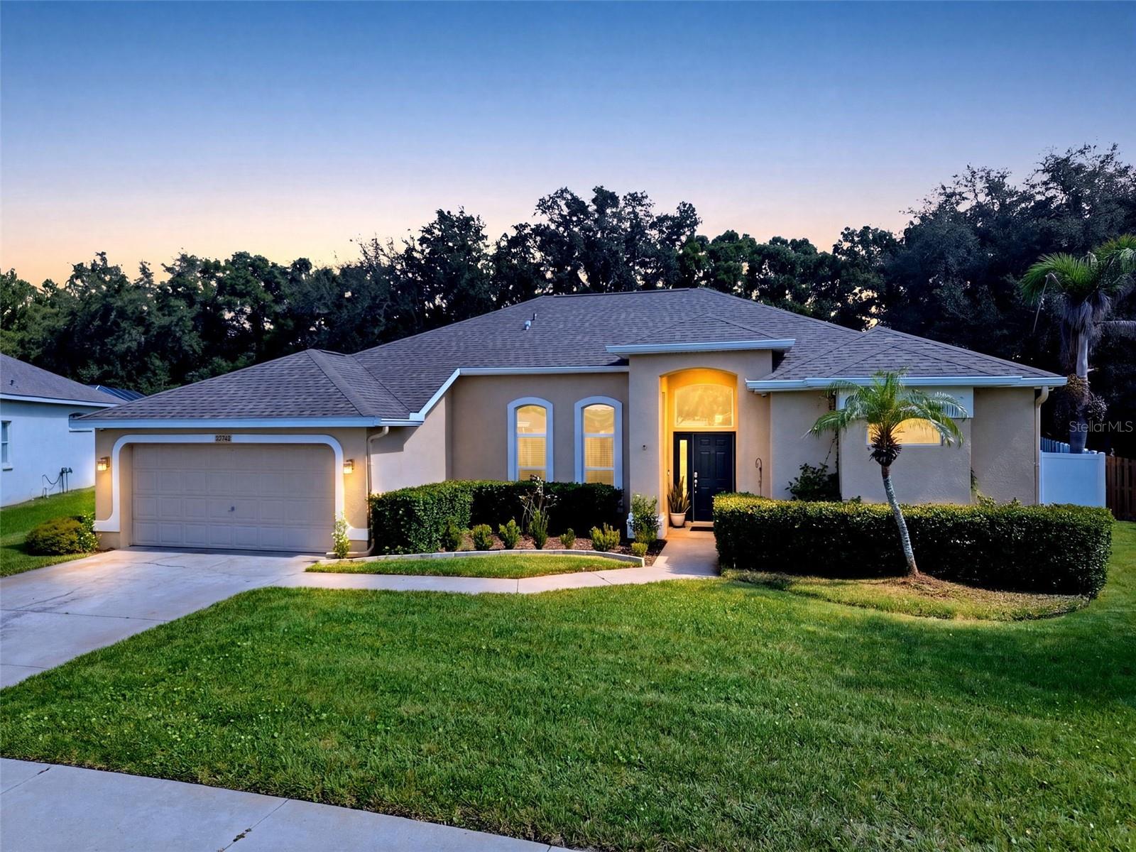 Photo of 4704 RED WARBLER LANE VALRICO FL 33596