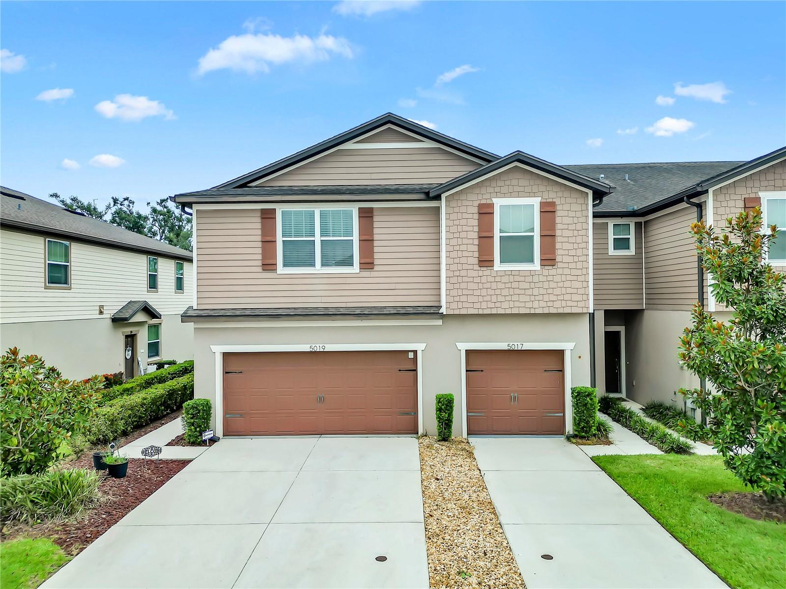 Photo of 5019 BLUE LATAN LANE TAMPA FL 33610