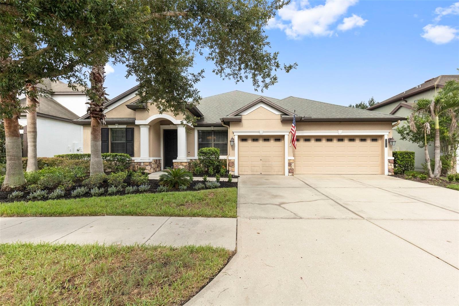 Photo of 7957 HAMPTON LAKE DRIVE TAMPA FL 33647