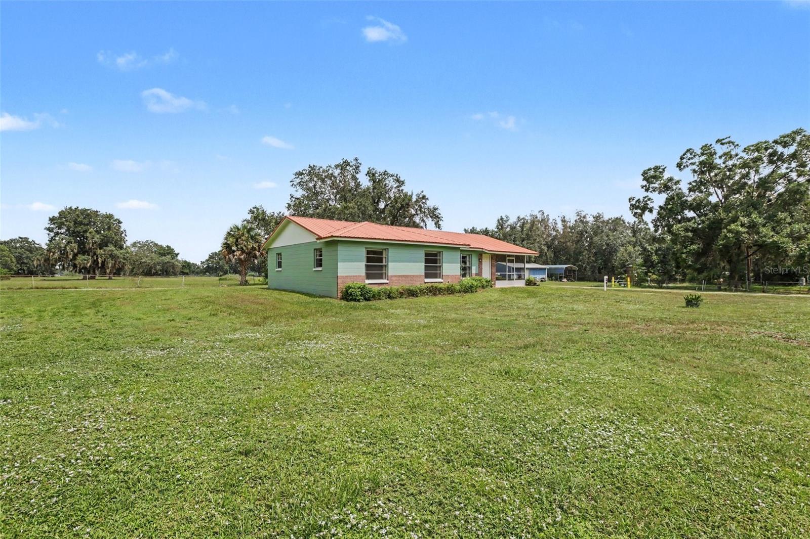 Photo of 3149 SYDNEY DOVER ROAD DOVER FL 33527