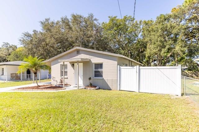 Photo of 4318 BERKLEY DRIVE TAMPA FL 33610