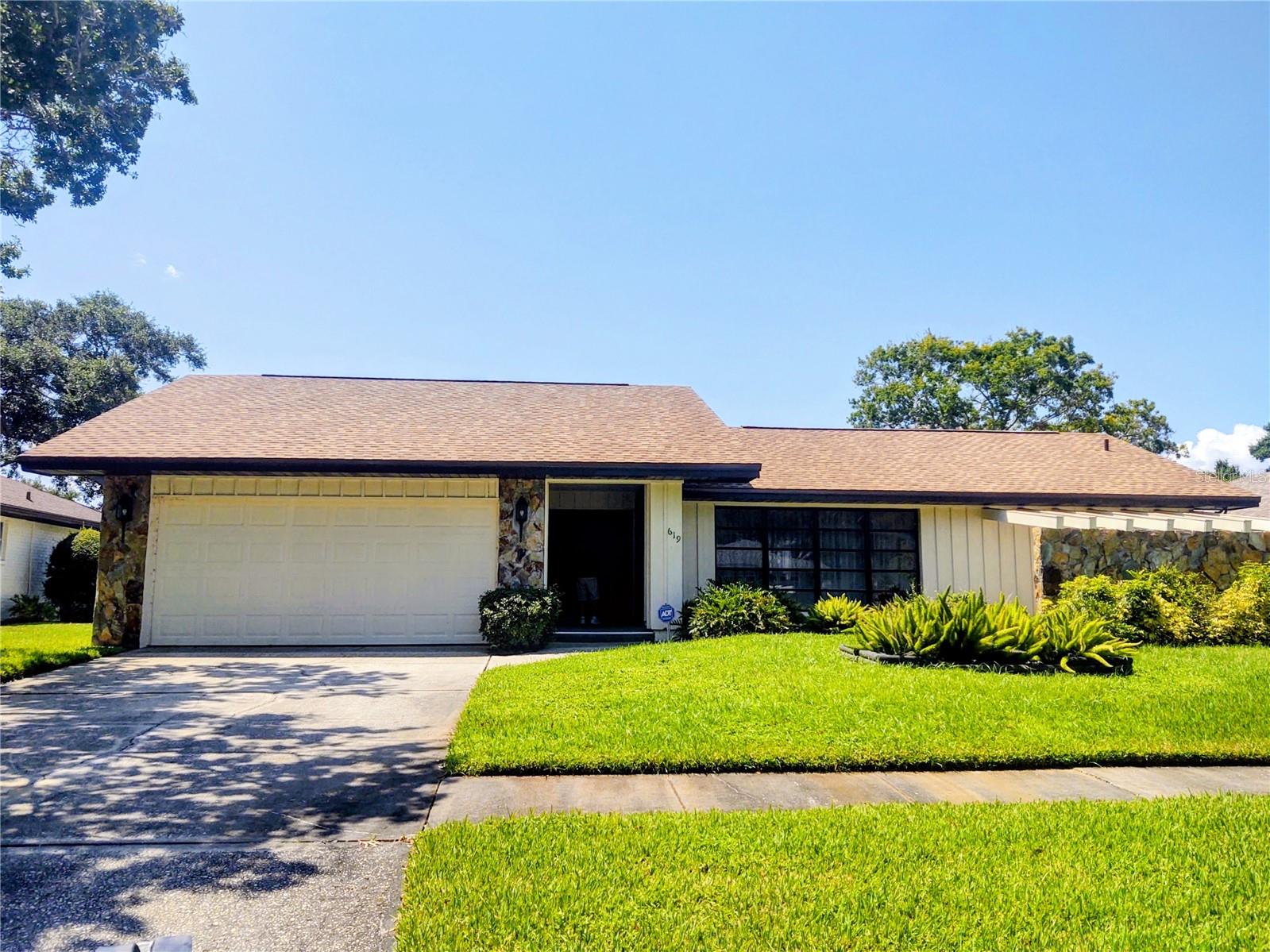 Photo of 619 RIVIERA BAY DRIVE ST PETERSBURG FL 33702