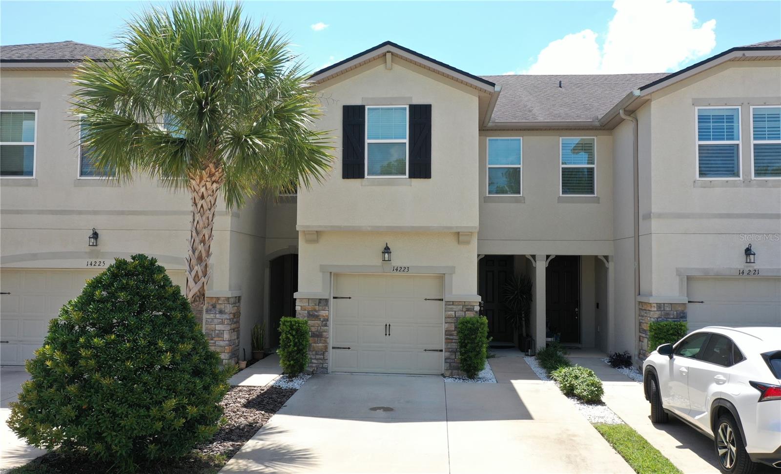 Photo of 14223 PONDHAWK LANE TAMPA FL 33625