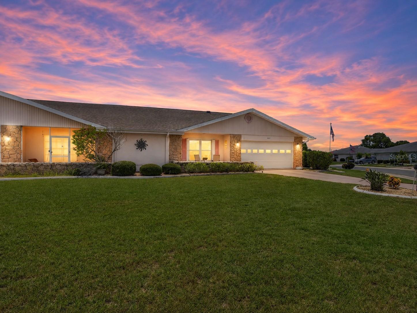 Photo of 907 BLUEWATER DRIVE SUN CITY CENTER FL 33573