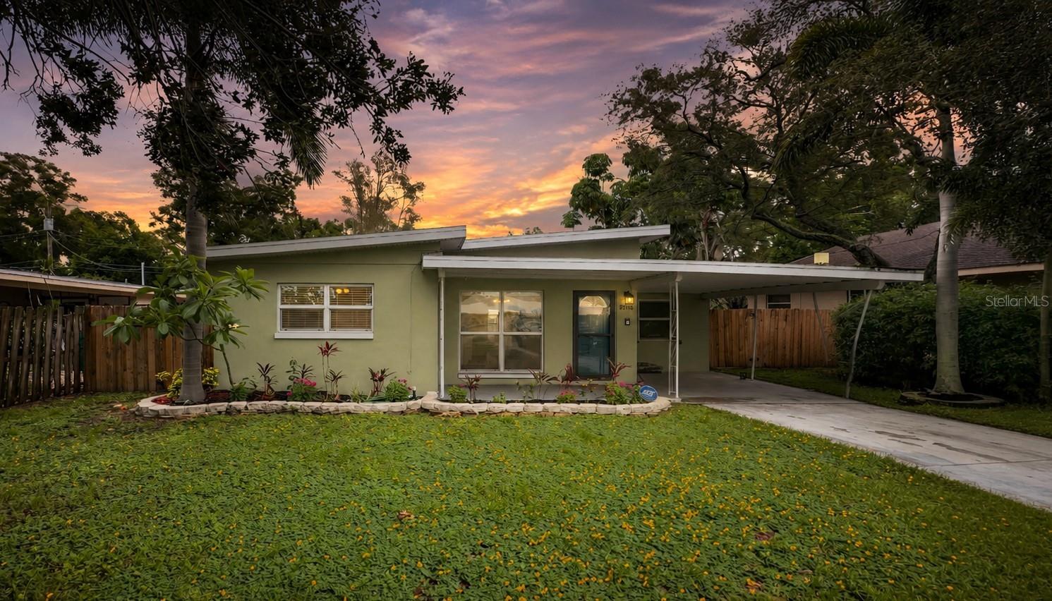 Photo of 2125 N HERCULES AVENUE CLEARWATER FL 33763