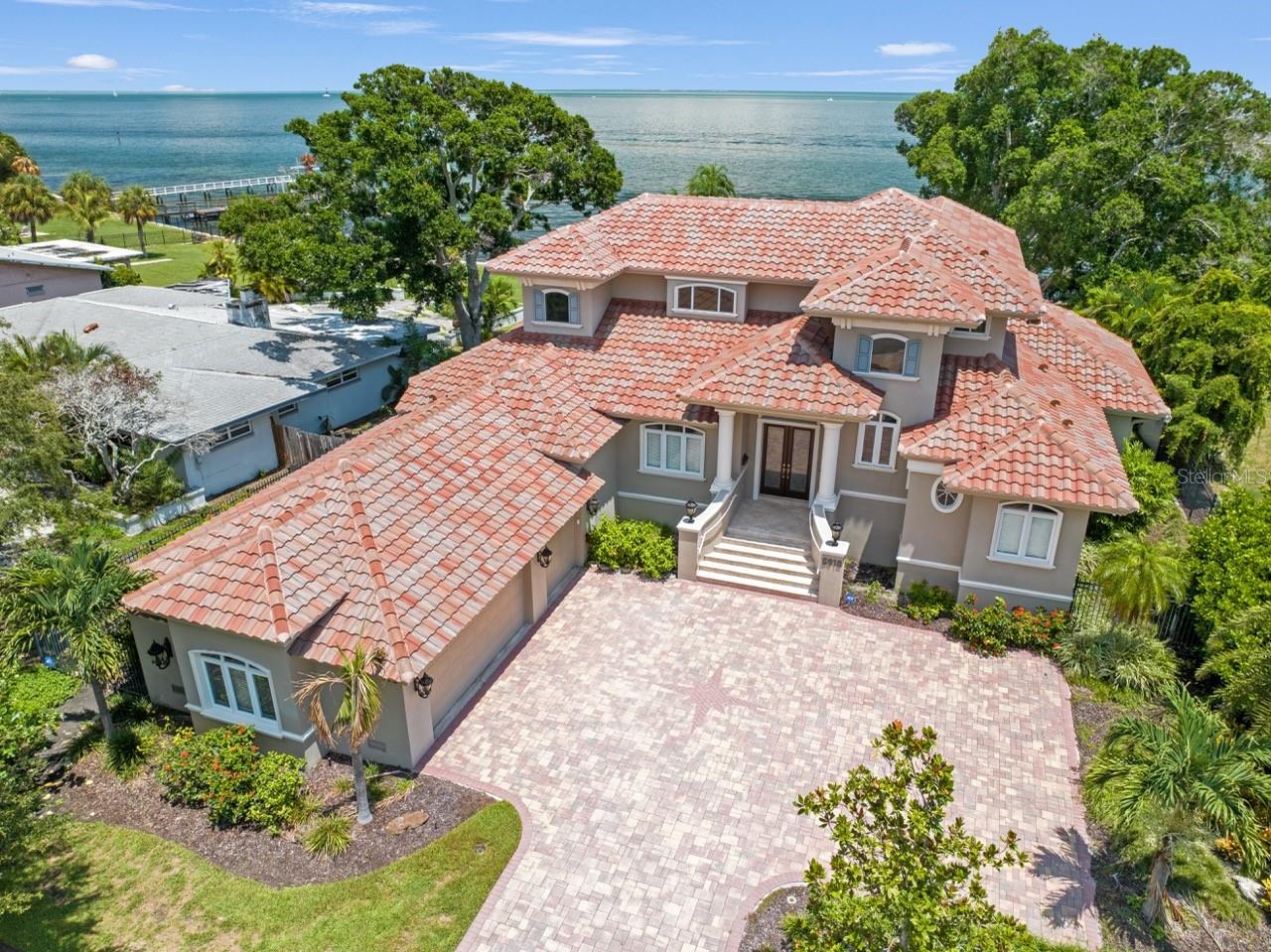 Photo of 5918 BAHAMA SHORES DRIVE ST PETERSBURG FL 33705