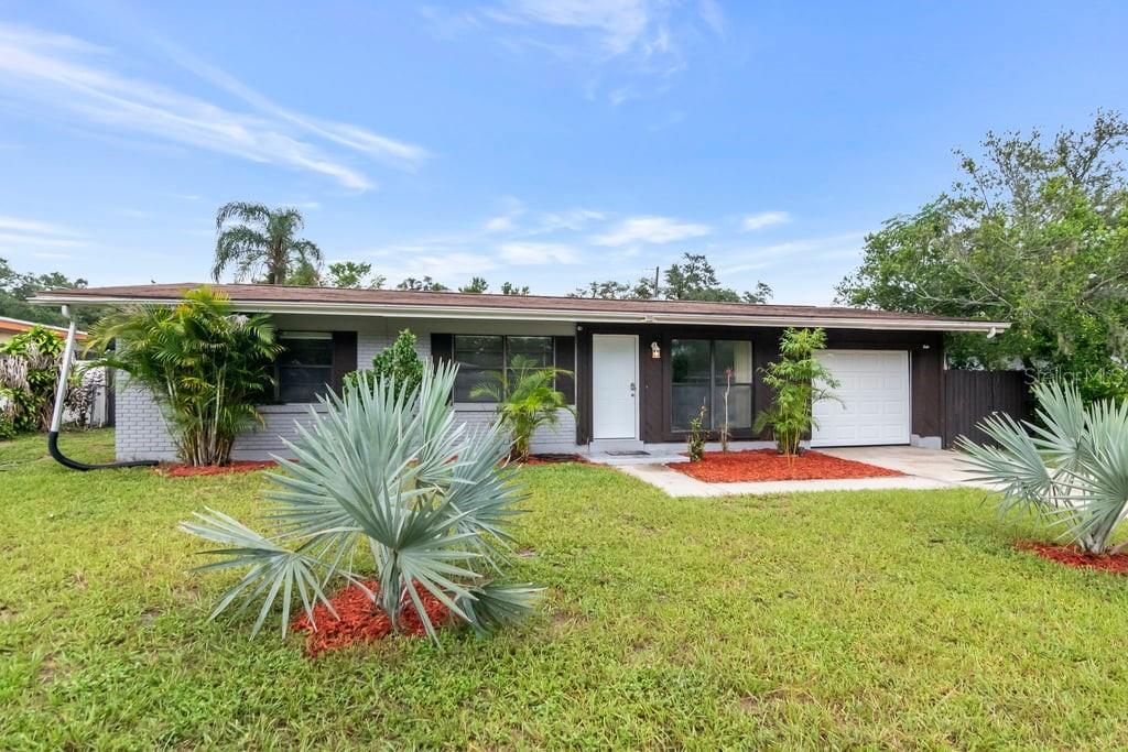Photo of 8709 N RENFREW PLACE TAMPA FL 33604
