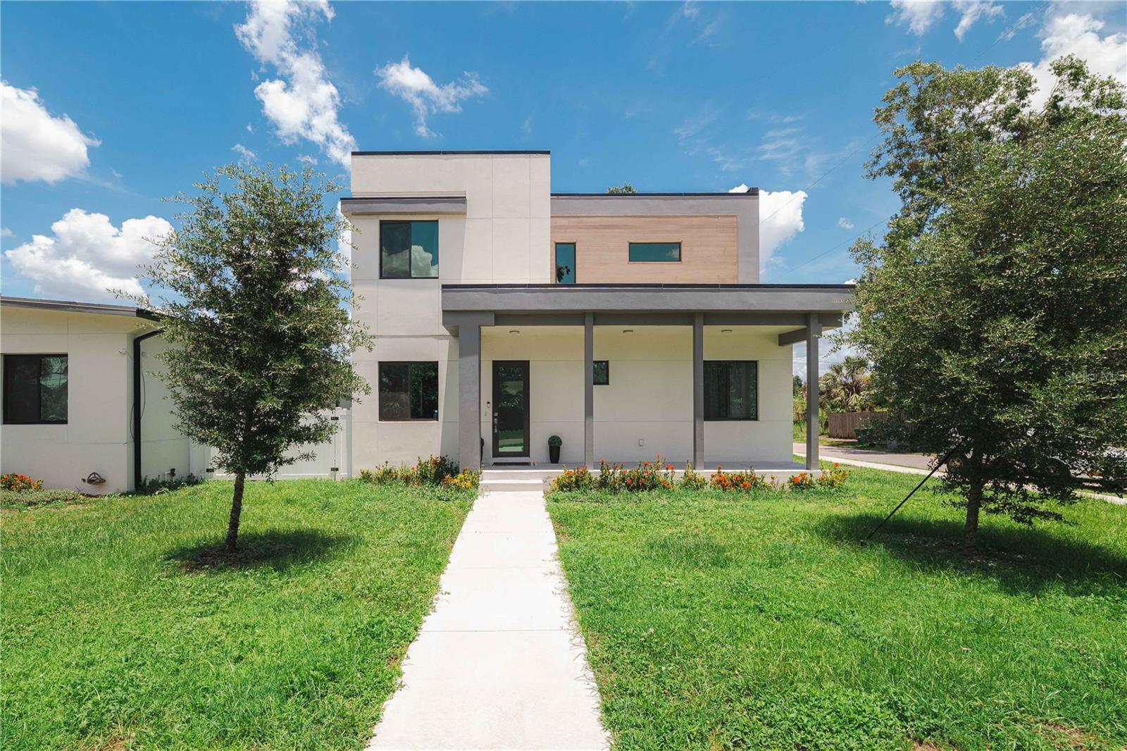 Photo of 404 E SEWARD STREET TAMPA FL 33604